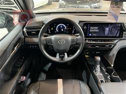 تۆیۆتا کامری